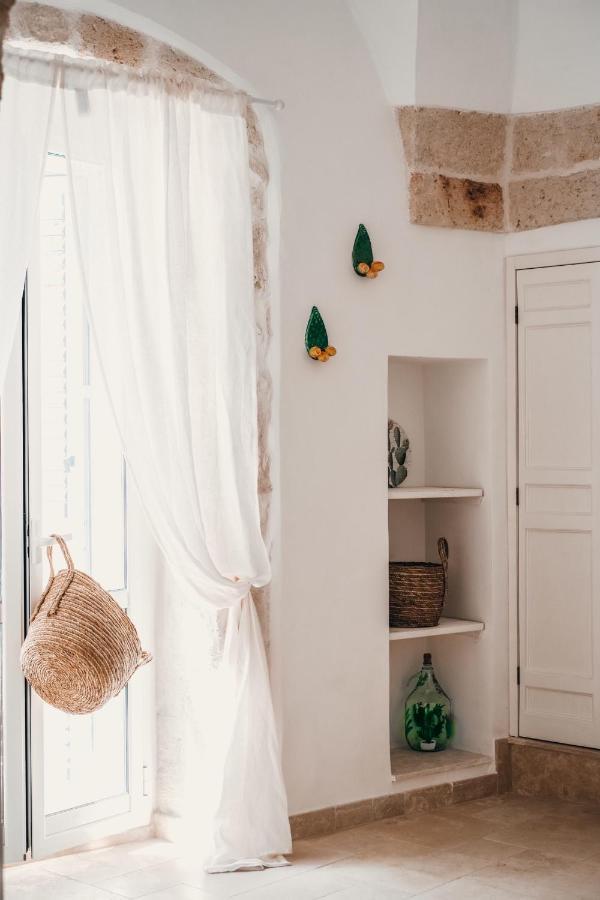 Tetti Bianchi - Deva'S Suite Home Ostuni Exterior photo