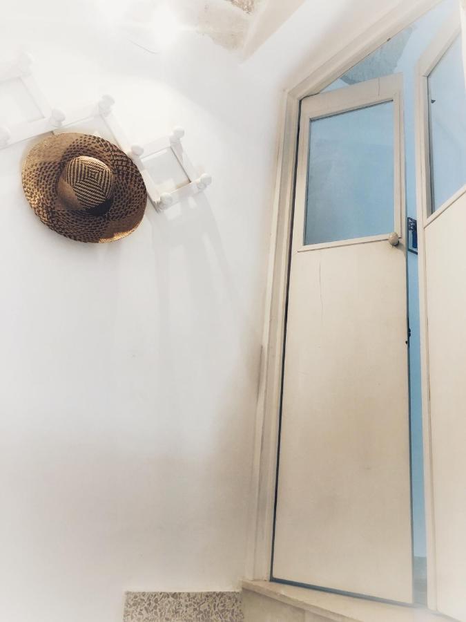 Tetti Bianchi - Deva'S Suite Home Ostuni Exterior photo